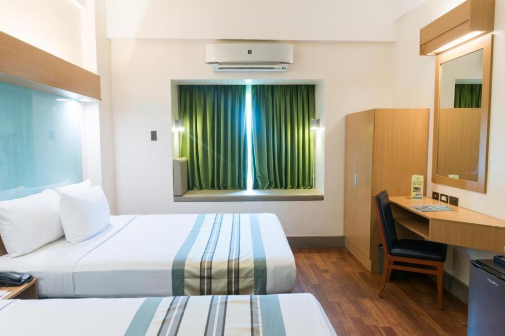 Microtel By Wyndham South Forbes Near Nuvali Santa Rosa  Exterior photo